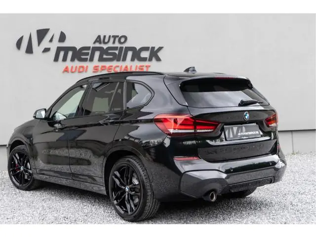 BMW X1 xDrive25e High Executive Edition / M-Sport/ Virtual Cockpit/ Afneembare Trekhaak/ 93kW (126PK...