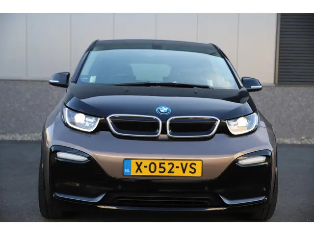 BMW i3 S 184pk Executive 42 kWh 120Ah /Leder/Carplay/W-pomp/3-Fase/20"
