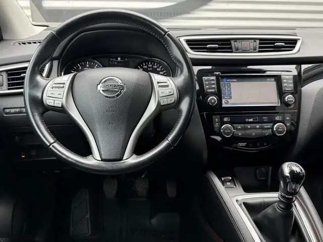 Nissan Qashqai 1.2 Premier Edition 2e Eigenaar|Navi|Pano|360Camera|Clima|Cruise|PDC V+A|Stoelverw|N....