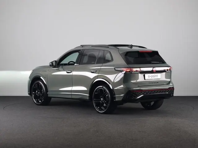 Volkswagen Tiguan R-Line Edition 1.5 eHybrid 150 kW / 204 PK SUV 6 v Head-Up Display | Panoramadak |...