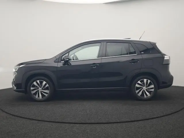 Suzuki SX4 S-Cross 1.5 AllGrip Style MHEV 115pk Dealer O.H | Panodak | Adaptive Cruise | 360 Camera...