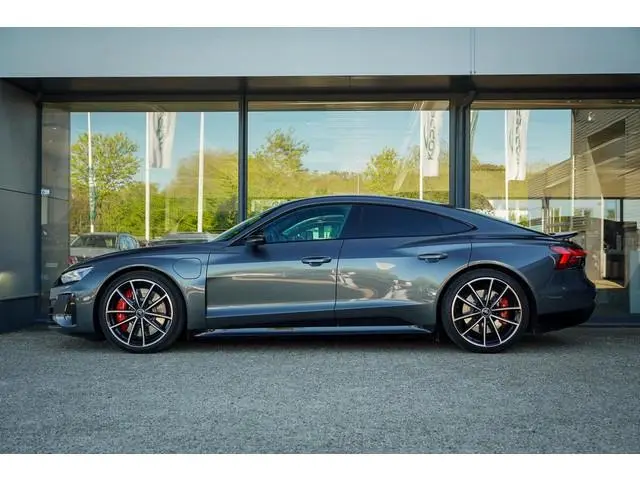Audi e-tron GT