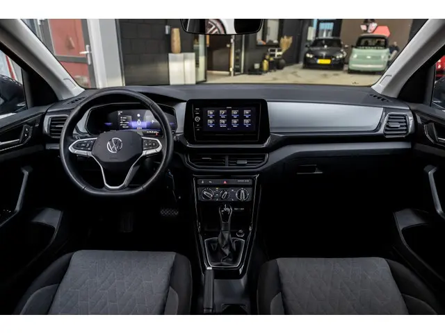 Volkswagen T-Cross  1.0 TSI 85 kW Life | CarPlay | Stoelverwarming | 
