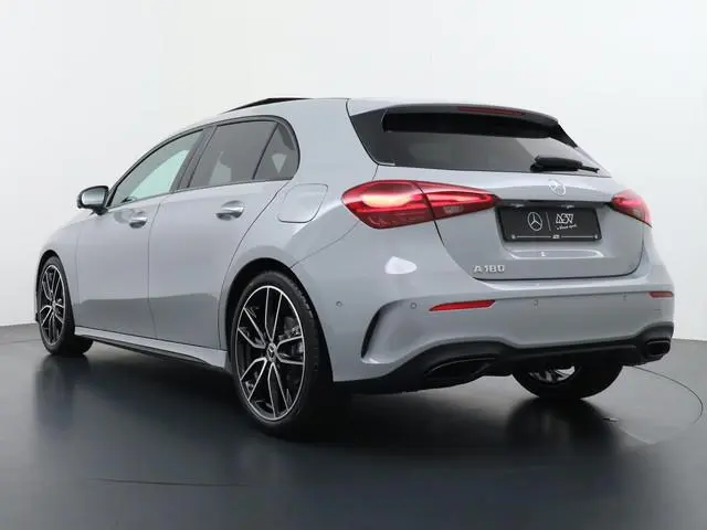 Mercedes-Benz A-Klasse 180 Business Solution AMG | Panorama - Schuifdak | Burmester Surround Sound |...