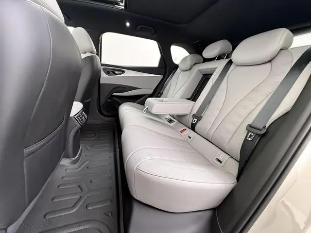 BYD SEAL