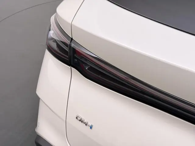 BYD SEAL