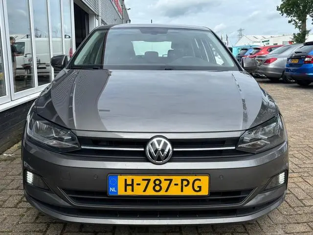 Volkswagen Polo 1.0 TSI Highline Business | Apple Carplay | Stoelverwarming | Parkeersensoren | Crui...