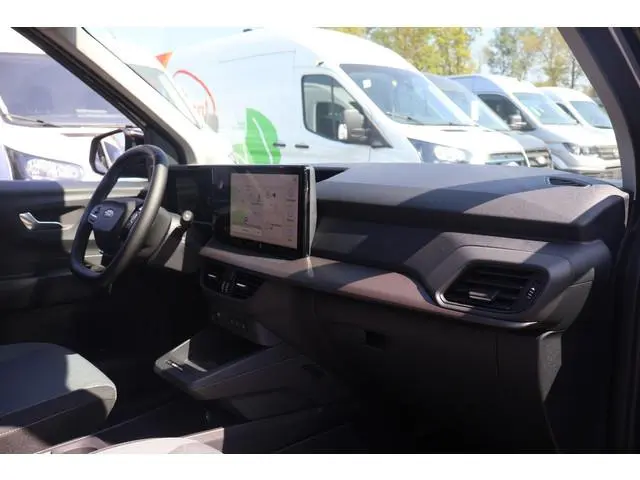Ford E-Transit Courier