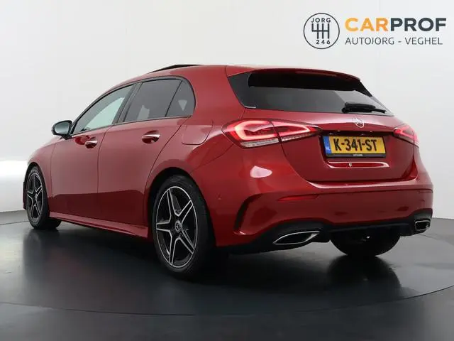 Mercedes-Benz A-klasse 180 Business Solution AMG Panoramadak | Memory | Camera | Stoelverwarming |