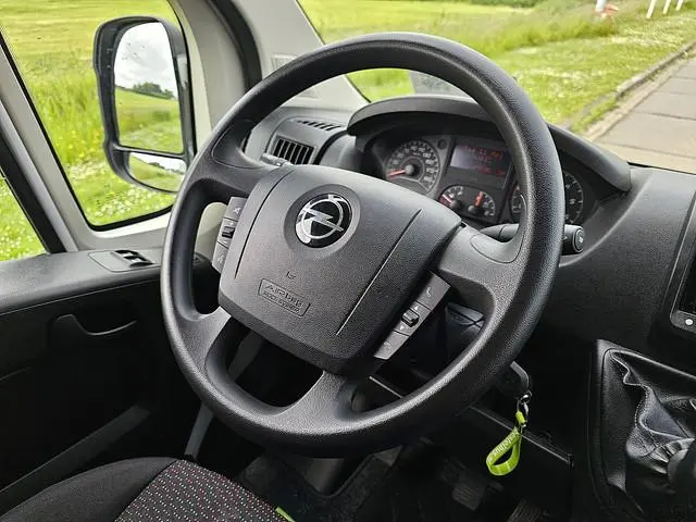 Opel Movano