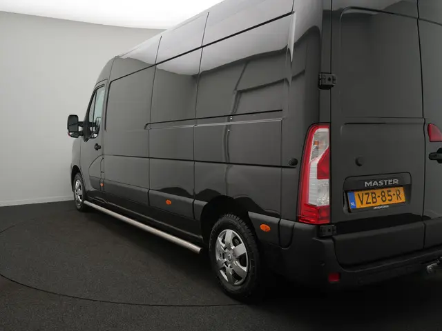 Renault Master T35 2.3 dCi 150 L3H2 Energy Work Edition - Automaat - Achteruitrijcamera - All Season...