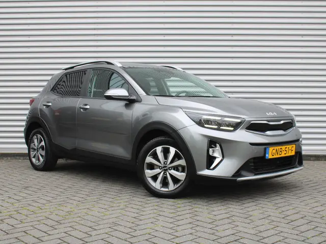 Kia Stonic 1.0 T-GDi MHEV DynamicPlusLine | Stuur-/stoelverwarming | Camera | Clima | Cruise | 16" L...