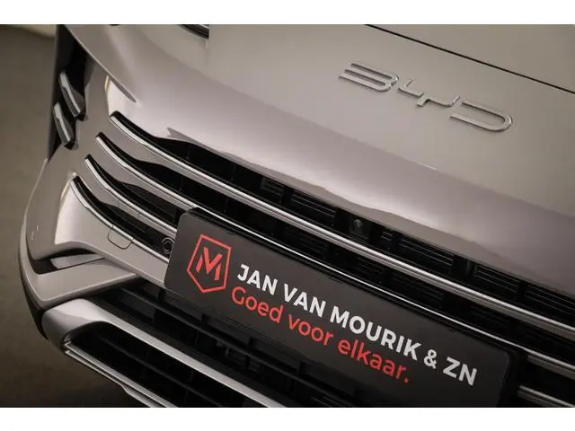 BYD SEAL U