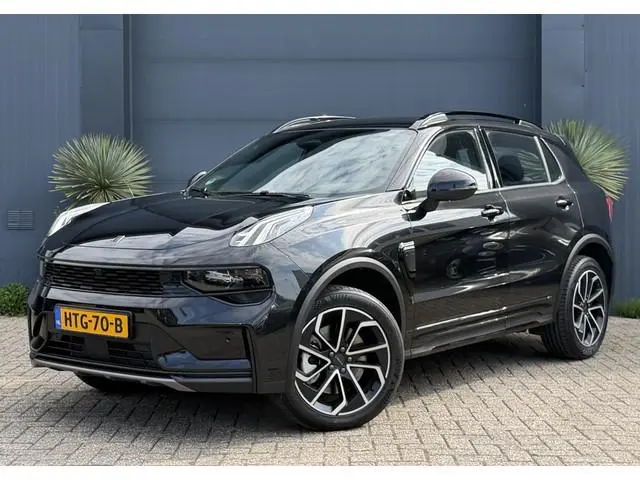 Lynk & Co 01