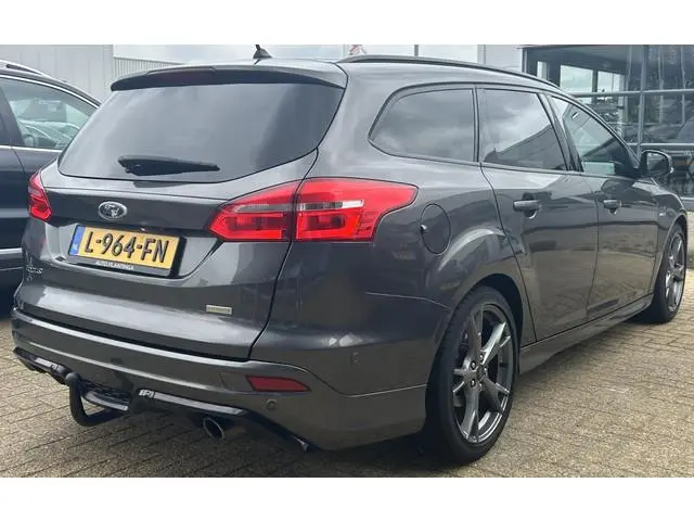 Ford Focus Wagon 1.5 ST-Line | SPORT | 150PK | Trekhaak | 1500KG Trekgewicht | Stoelverwarming | Stu...