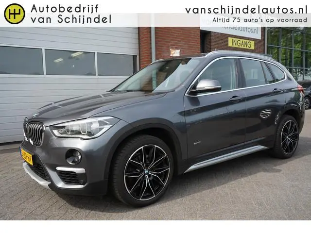 BMW X1 SDRIVE 18I HIGH EXECUTIVE - X-LINE KEURIGE NETTE STAAT!! CAMERA FULL LED 1/2 LEDER STOELVERWA...