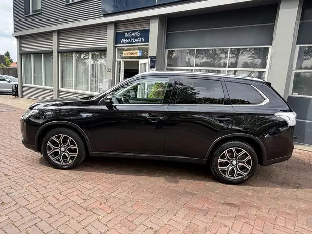 Mitsubishi Outlander 2.0 PHEV Executive Edition X-Line Leer,trekhaak,Navi,18inch Hoge Zit