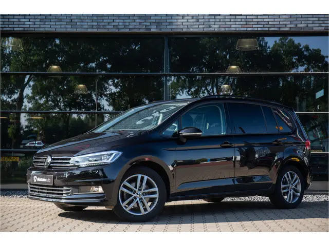 Volkswagen Touran 1.5 TSI Comfortline Business 7p , 7 persoons, Adaptive cruise, Achteruitrijcamera,...