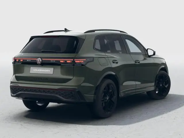 Volkswagen Tiguan R-Line Edition 1.5 eHybrid 272 PK 6 versn. DSG · Black Style Pakket · Panoramaschu...