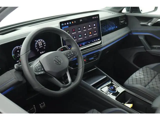 Volkswagen Tiguan 1.5 272pk eHybrid R-Line Business Black Style 360Camera Head-Up Keyless Massage Ca...