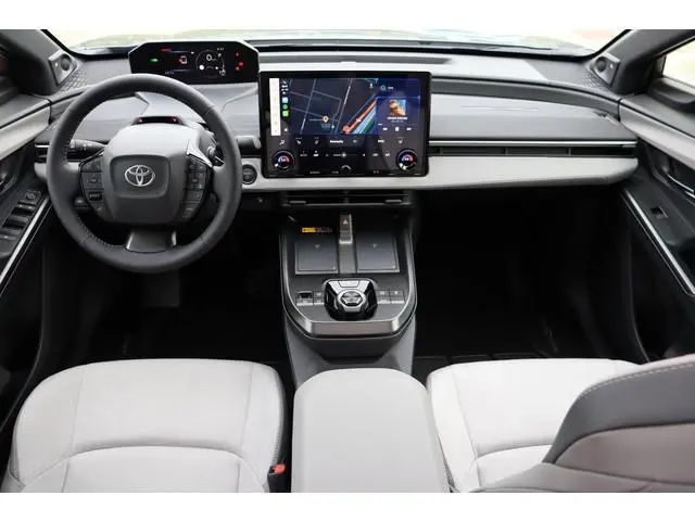 Toyota C-HR+
