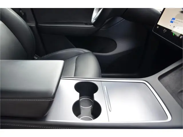 Tesla Model Y Performance AWD 75 kWh Trekhaak (1.600kg), Enhanced AutoPilot3.0