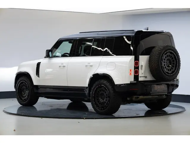 Land Rover Defender 110 2.0 P400e 110 X-Dynamic HSE