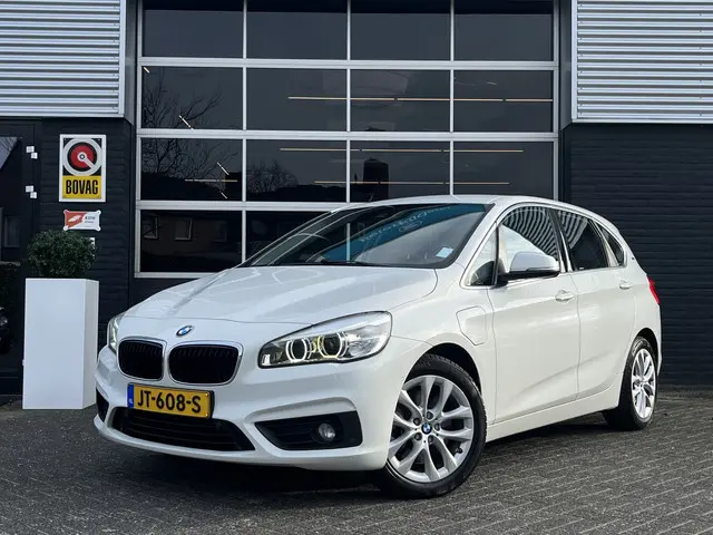 BMW 2-serie Active Tourer 225xe Centennial Executive, Automaat, Bluetooth, Cruise, Camera, Navi, NAP