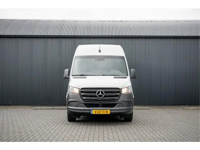 Mercedes-Benz Sprinter 311 CDI RWD L2H2 | Volledig Ingericht | Mbux | Camera | Climatronic