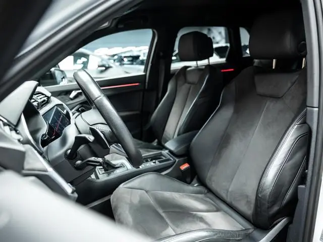 Audi RSQ3 TFSI | Carbon | Elek. stoelen | Camera | stoel verwarming |