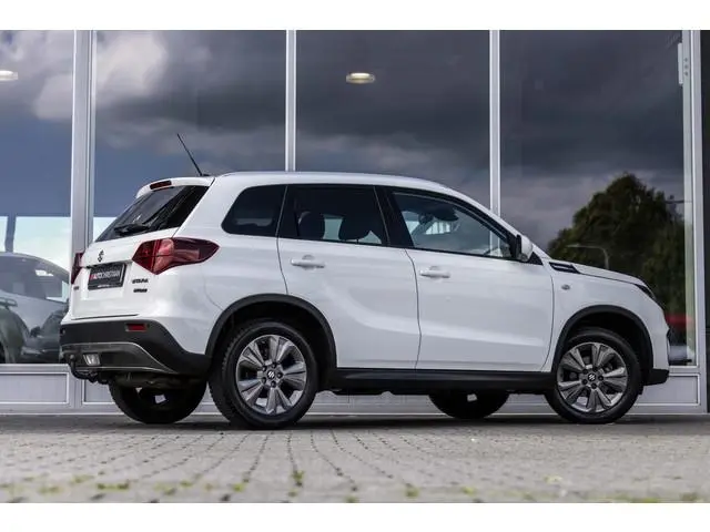 Suzuki Vitara 1.4 Boosterjet Select Smart Hybrid | Camera | Trekhaak | Carplay