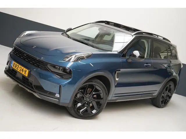Lynk & Co 01