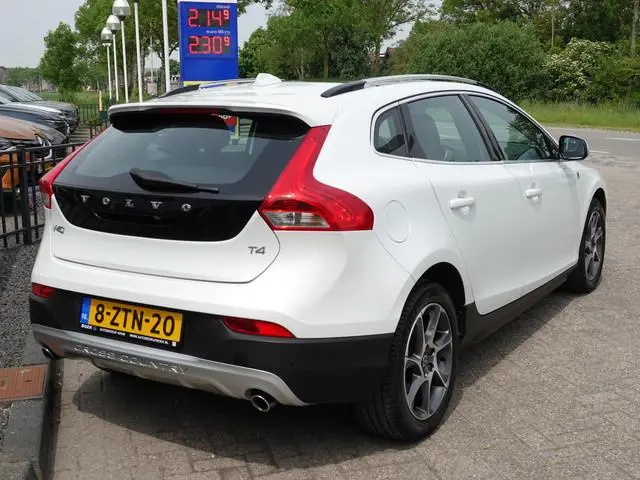 Volvo V40 Cross Country 1.6 T4 180PK Ocean Race PANO | VOL LEER | HK-AUDIO | DEALER ONDERH.