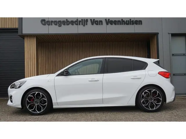 Ford Focus 1.5 182pk EcoBoost ST Line Business & Black Style B&O 18inch LM Trekhaak Stoel/Stuurwiel...