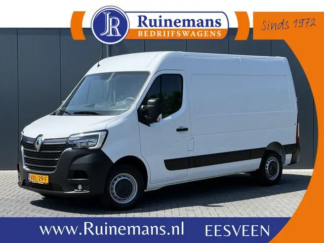 Renault Master 2.3 dCi 136 PK / L2H2 / 1e EIG. / TREKHAAK / AIRCO / CRUISE / NAVI / CAMERA / 3-ZITS...