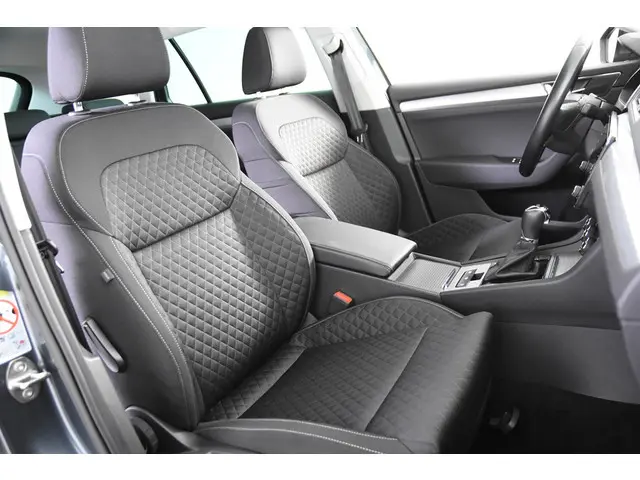 ŠKODA Superb Combi 2.0 TDI *1ste Eigenaar*Navigatie*Stoelverwarming*