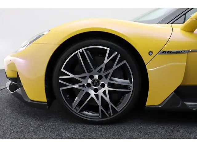 Maserati MC20