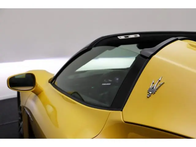 Maserati MC20