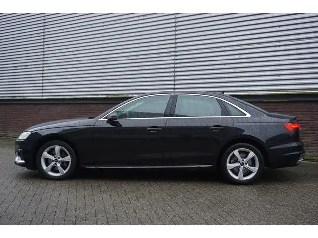 Audi A4 Limousine 35 TFSI 150PK Virtual Cockpit/Sportstoelen/ Origineel Nederlands/1e Eigenaar.