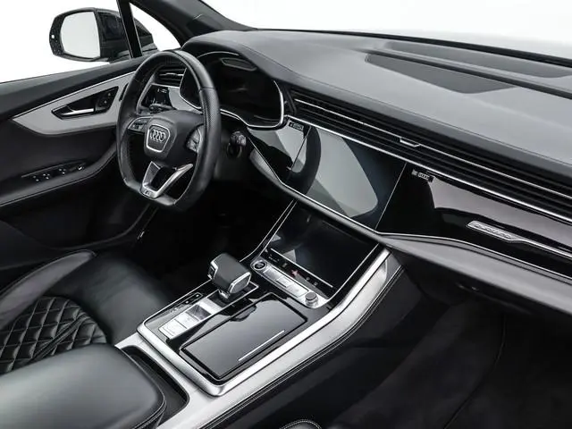 Audi Q7 55 TFSIe 381pk Tiptronic Quattro Pro Line S · SOH 97,2% · Panoramadak · 360 Camera · Luchtve...