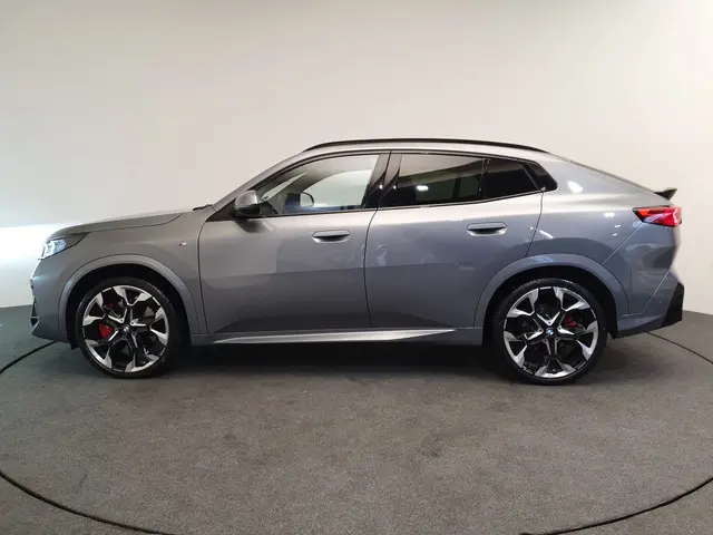 BMW X2 sDrive20i M-sport Pro Harman Kardon, Panorama dak, Trekhaak, Head-up, 21"