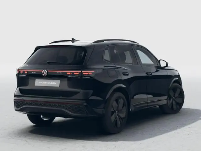 Volkswagen Tiguan Edition 20 1.5 eHybrid 204 PK 6 versn. · Panoramaschuif-kanteldak · Trekhaak inkla...