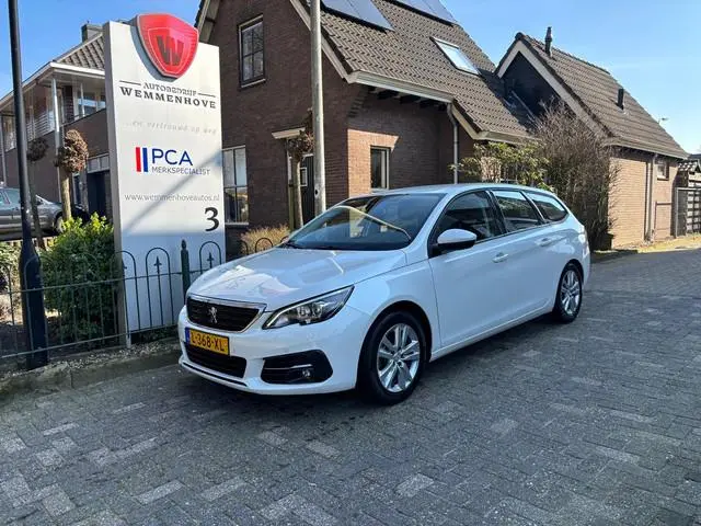 Peugeot 308 SW 1.2 PureTech Blue Lease Active Distributieriem is/ wordt vervangen/Airco-Edcc/Navi/Al...