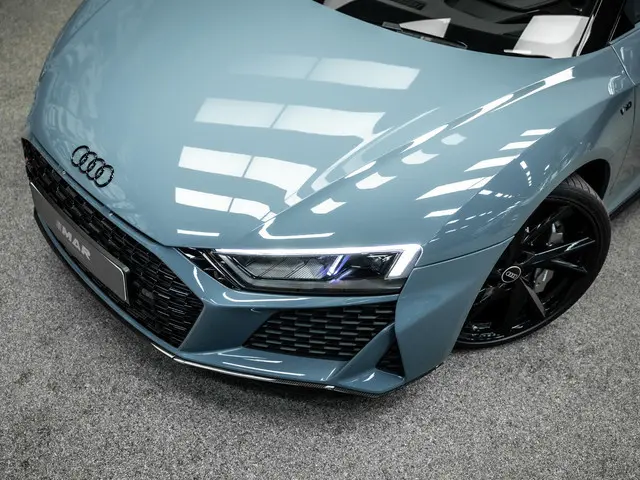 Audi R8