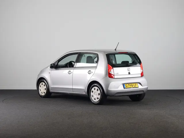 SEAT Mii 1.0 Style Intense 60 pk | Navigatie via App | Airco | Parkeersensoren achter | Cruise contr...