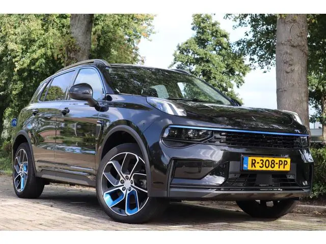 Lynk & Co 01