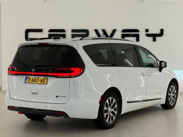 Chrysler Pacifica 3.6 V6 Hybrid BLACK FRIDAY DEAL! Pinnacle 7-zits Full option