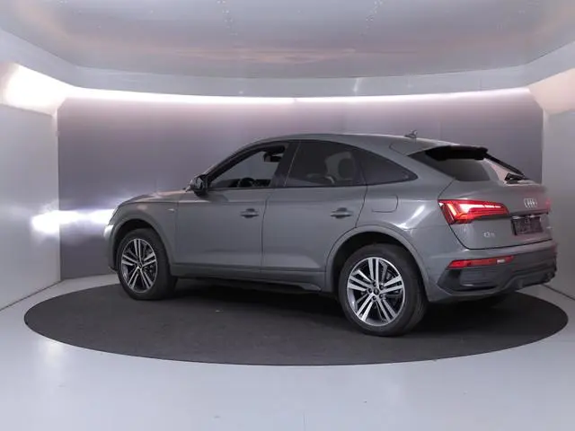 Audi Q5 Sportback 50 TFSI e S edition 299 pk S-tronic | Navigatie | Panoramadak | Parkeersensoren (P...