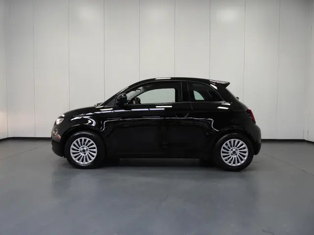 Fiat 500e Urban 42 kWh NAVI-APP/CLIMA/CRUISE!