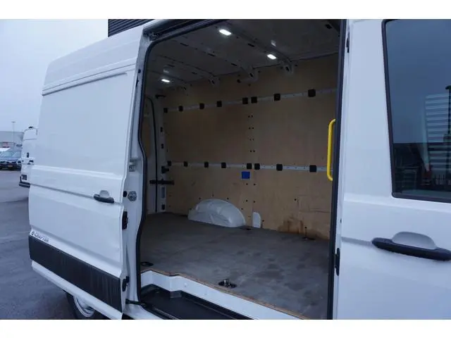 Volkswagen Crafter e-Crafter L3H3/L2H2  36 kWh 136pk LED Apple Carplay Camera Navigatie Parkeersenso...